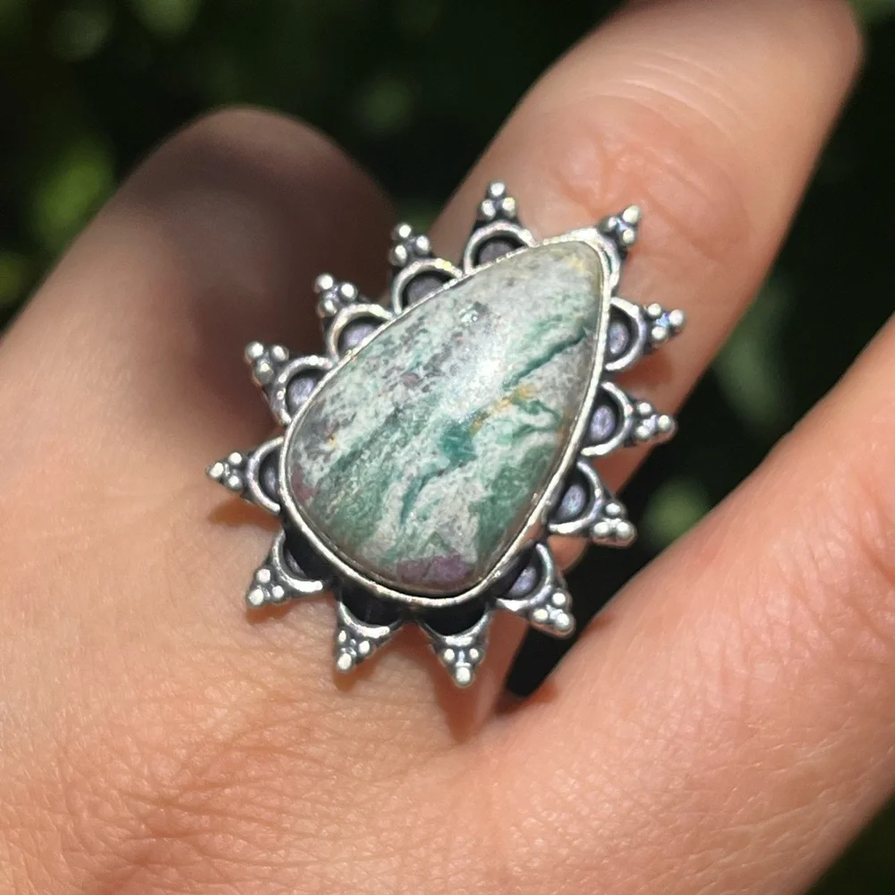 Size 7.25 925‎ silver plated ruby zoisite ring